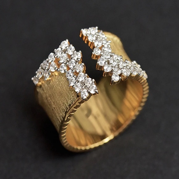 Textured Zircon Ring - Picture 12 of 13